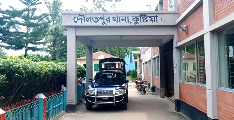 দৌলতপুরে গরুর ফসল খাওয়া নিয়ে সংঘর্ষে নিহত ২, আহত ১৫ দৌলতপুরে গরুর ফসল খাওয়া নিয়ে সংঘর্ষে নিহত ২, আহত ১৫