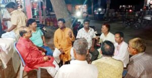 বর্তমান সরকারের উন্নয়ন নিয়ে হাটশ হরিপুরে ডা: আমিনুল হক রতনের গনসংযোগ