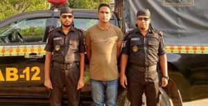 কুষ্টিয়ায় র‌্যাবের অভিযানে কারাদন্ডপ্রাপ্ত পলাতক আসামি জাহাঙ্গীর হোসেন গ্রেফতার