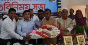 মিরপুরে জেলা প্রশাসকের সাথে মতবিনিময় সভা অুনষ্ঠিত