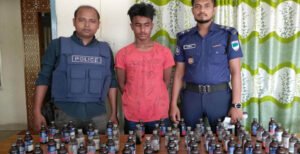 দৌলতপুর থানা পুলিশের অভিযানে ফেন্সিডিল সহ বিপ্লব হোসেন আটক