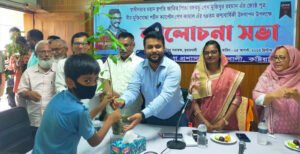 কুমারখালীতে শেখ কামালের ৭৪তম জন্মবার্ষিকীতে ৭৪টি গাছ বিতরণ