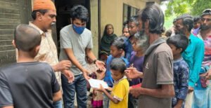 কুষ্টিয়ায় আলহাজ্ব ওয়ালিউল বারী চৌধুরী কল্যাণ ট্রাষ্টের দুপুরের খাবার বিতরণ