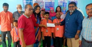 এনডিডি স্কুলে রোটারি ক্লাব অব কুষ্টিয়ার আর্থিক সহায়তা