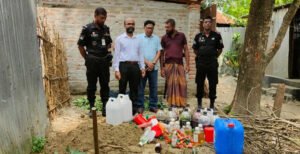 কুষ্টিয়ায় র‌্যাবের অভিযানে ভেজাল প্রসাধনী তৈরি কারখানা মালিককে জরিমানা