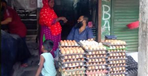 কুষ্টিয়ায় সরকারের বেঁধে দেওয়া দামে বিক্রি হচ্ছে না আলু-পেঁয়াজ-ডিম