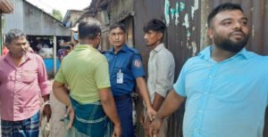 সংবাদ প্রকাশের পর দেশীয় মদ বিক্রির অভিযোগে ৫ জনকে কারাদণ্ড ও জরিমানা ভূয়া সাংবাদিক আটক