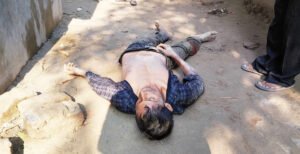 কুমারখালীতে পরকীয়ার সন্দেহে স্বপন নামে এক যুবককে পিটিয়ে হত্যার অভিযোগ