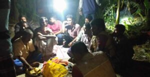 দৌলতপুরে রাতভর পুলিশের অভিযানে ৩০ জন জুয়াড়ী আটক 