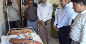 বীর মুক্তিযোদ্ধা রফিকুল আলম টুকু সড়ক দূর্ঘটনায় আহত