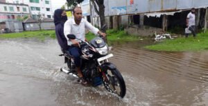 কুমারখালীতে রেকর্ড পরিমাণ বৃষ্টিপাত ভারী বৃষ্টিপাতে শহরের বিভিন্ন এলাকায় জলবদ্ধতা