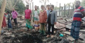 দৌলতপুরে পৃথক অগ্নিকান্ডে ৮টি ঘর ভষ্মিভূত