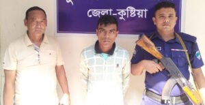 কুষ্টিয়ায় পুলিশের সাথে প্রতারণা করে ভূয়া জজ আটক