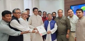 দলীয় মনোনয়ন ফরম উত্তোলন করলেন হানিফ এমপি