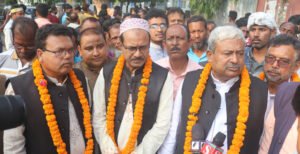 দৌলতপুরে বোর্ড পরীক্ষা বন্ধ রেখে এমপি’র নির্বাচনী বহরে যোগ দিলেন পিএসএস মাধ্যমিক বিদ্যালয়ের শিক্ষকবৃন্দ