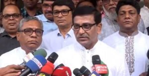 চাপ ও অস্বস্তি থাকলেও সংবিধান মেনে যথাসময়েই নির্বাচন অনুষ্ঠিত হবে : হানিফ