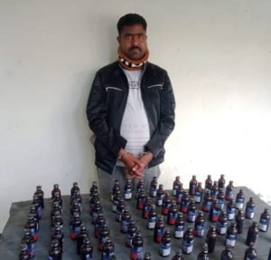 কুষ্টিয়ায় ফেন্সিডিল সহ মাদক ব্যবসায়ী আটক
