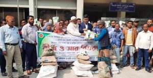 ভেড়ামারায় কৃষকের মাঝে বিনামূল্যে ধানের বীজ ও সার বিতরণ