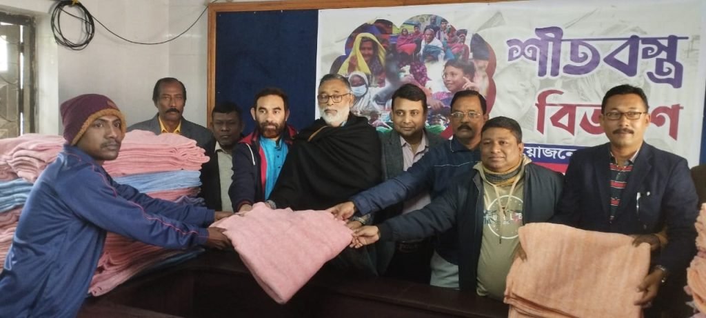 fay 12 19 1 24 এবারও শীতার্তদের পাশে দাঁড়াল কুষ্টিয়া প্রেসক্লাব