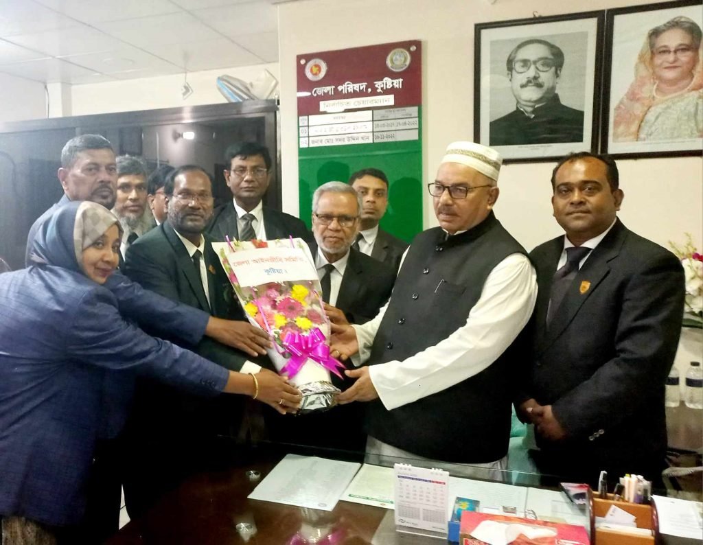 কুষ্টিয়া জেলা আ.লীগের সভাপতির সাথে নবনির্বাচিত আইনজীবী সমিতির নেতৃবৃন্দের শুভেচ্ছা বিনিময়