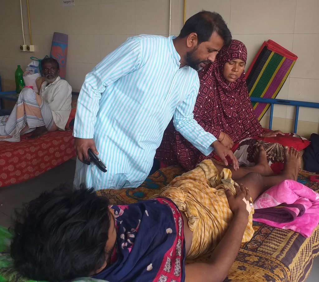 শৈলকুপায় কলেজ ছাত্রকে হাতুড়ি পেটা 3 শৈলকুপায় কলেজ ছাত্রকে হাতুড়ি পেটা 25 7 শৈলকুপায় কলেজ ছাত্রকে হাতুড়ি পেটা