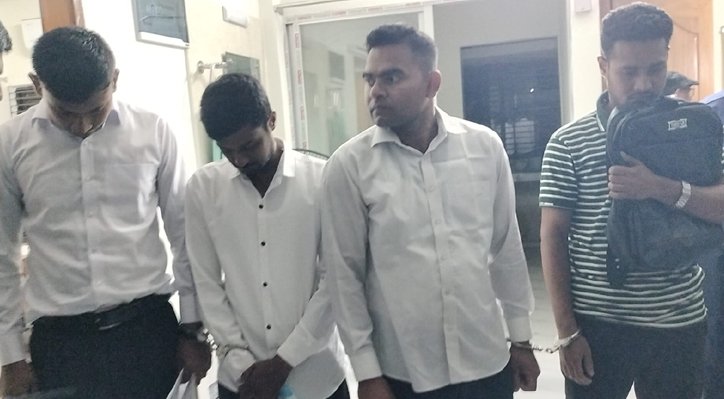 হাতের লেখায় ধরা পড়ল জালিয়াতি