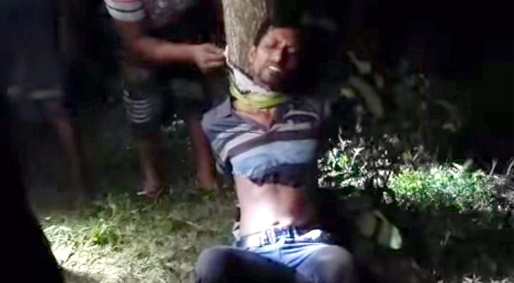 ভ্যানচালককে গাছের সঙ্গে বেঁধে ডাকাতির অভিযোগ