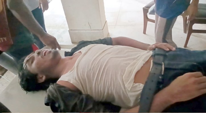 ইবির সেই পুকুর থেকে এবার মুমূর্ষু অবস্থায় শিক্ষার্থী উদ্ধার