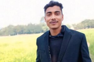 রাস্তার পাশে রক্তাক্ত অবস্থায় পড়েছিলেন ব্যবসায়ী, হাসপাতালে নেওয়ার পর মৃত্যু