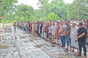 সাংবাদিক মাহফুজ উর রহমানের পিতার দাফন সম্পন্ন