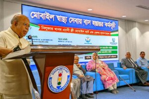 বাডাস কর্তৃক কুষ্টিয়া ডায়াবেটিস সমিতির কাছে স্বাস্থ্যসেরা বাস হস্তান্তর