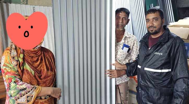অসহায় পরিবারের পাশে রাশিদা ফাউন্ডেশন, উপহার হিসেবে পেল ঢেউটিন
