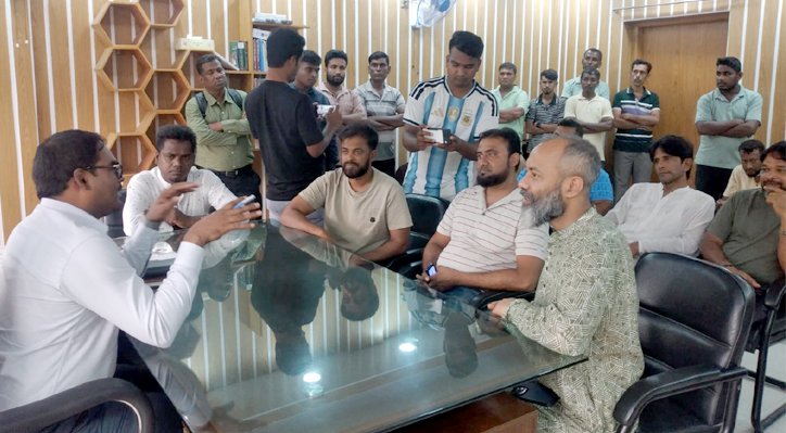 সমঝোতায় সচল অ্যাম্বুলেন্স সেবা