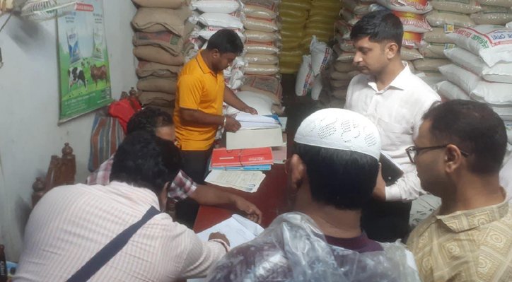 কুমারখালীতে ভ্রাম্যমাণ আদালতে বাধা:বিএনপি নেতাসহ ৯ জনের নামে মামলা