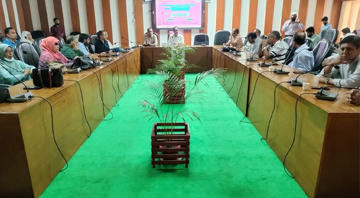 কুষ্টিয়া মেডিকেল কলেজে জাতীয় অ্যান্টিবায়োটিক গাইডলাইন নিয়ে সিএমই
