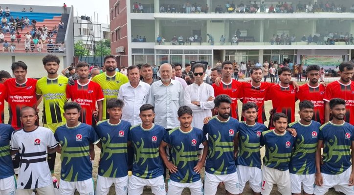 গোল্ডকাপের ফাইনালে কুষ্টিয়া পৌরসভা