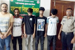 কুষ্টিয়ায় মাদকবিরোধী অভিযানে ৭ মাদক কারবারি আটক