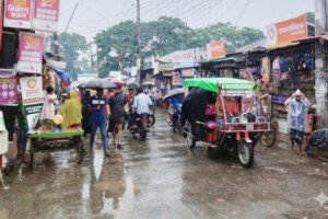 টানা বর্ষণে কুমারখালীতে জনজীবন বিপর্যস্ত, বেড়েছে ভোগান্তি