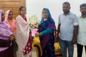 এমপি ফরিদা ইয়াসমিন এর সাথে আলোকিত পাঠশালার শিক্ষকদের সাক্ষাৎ