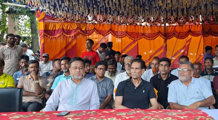 রাধানগরে ফুটবলের ফাইনাল খেলা ও বৃক্ষ রোপন কর্মসূচি উদ্বোধনে অধ্যক্ষ সোহরাব উদ্দিন