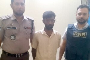 কুষ্টিয়া রেলস্টেশনে মাদককারবারী আটক