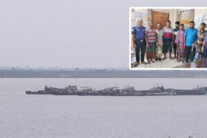 পদ্মায় অবৈধ বালু উত্তোলনের মহোৎসব