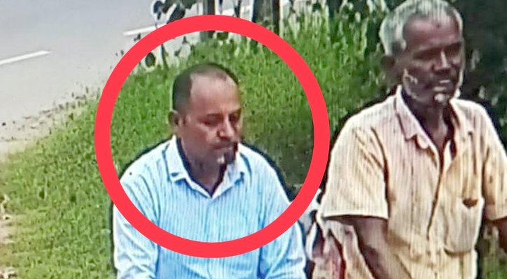 মিরপুরে হতদরিদ্র ভ্যানচালকের পাখিভ্যান উধাও