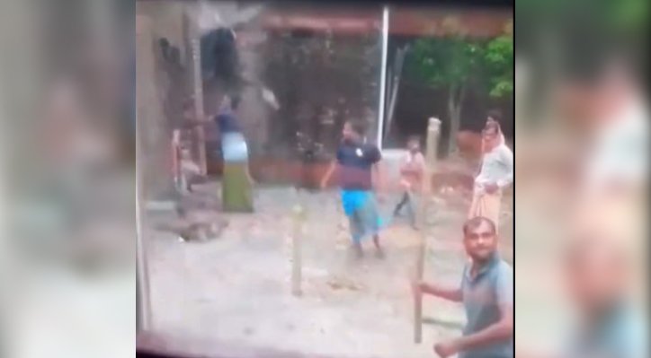 মিরপুরে বসতবাড়িতে হামলা-ভাঙচুরের অভিযোগ 2 মিরপুরে বসতবাড়িতে হামলা-ভাঙচুরের অভিযোগ 02 22 মিরপুরে বসতবাড়িতে হামলা-ভাঙচুরের অভিযোগ