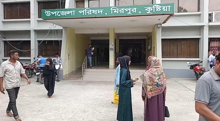 মিরপুরে ফ্যামিলি কার্ড প্রকল্পের তথ্য সংগ্রহকারী ও সুপারভাইজারদের মৌখিক-ব্যবহারিক পরীক্ষা অনুষ্ঠিত