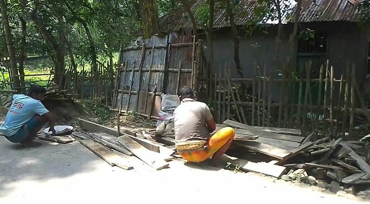 দৌলতপুরে আদালতের নির্দেশ অমান্য করে বসতি নির্মানের অভিযোগ 2 দৌলতপুরে আদালতের নির্দেশ অমান্য করে বসতি নির্মানের অভিযোগ দৌলতপুরে আদালতের নির্দেশ অমান্য করে বসতি নির্মানের অভিযোগ