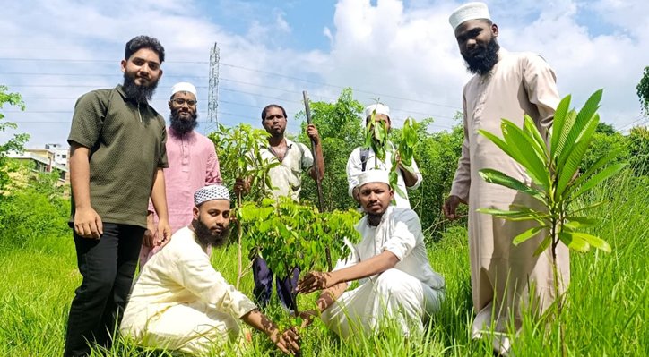 ইসলামী ছাত্র আন্দোলনের প্রতিষ্ঠাবার্ষিকীতে ইবিতে বৃক্ষরোপণ 3 ইসলামী ছাত্র আন্দোলনের প্রতিষ্ঠাবার্ষিকীতে ইবিতে বৃক্ষরোপণ ইসলামী ছাত্র আন্দোলনের প্রতিষ্ঠাবার্ষিকীতে ইবিতে বৃক্ষরোপণ