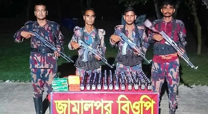 দৌলতপুর সীমান্তে ভারতীয় মাদক-ওষুধ জব্দ 1 দৌলতপুর সীমান্তে ভারতীয় মাদক-ওষুধ জব্দ 09 24 দৌলতপুর সীমান্তে ভারতীয় মাদক-ওষুধ জব্দ