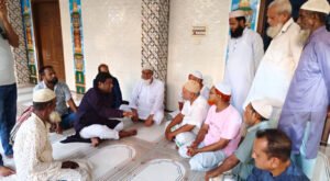 খোকসায় জেনারেটর ও মসজিদে টাকা উপহার দিলেন বিএনপি নেতা