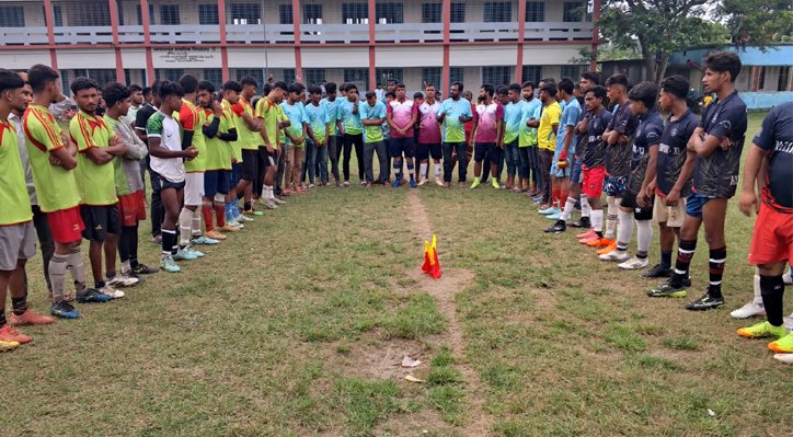 আব্দালপুরে ফুটবল টুর্নামেন্টের ২য় ম্যাচ অনুষ্ঠিত